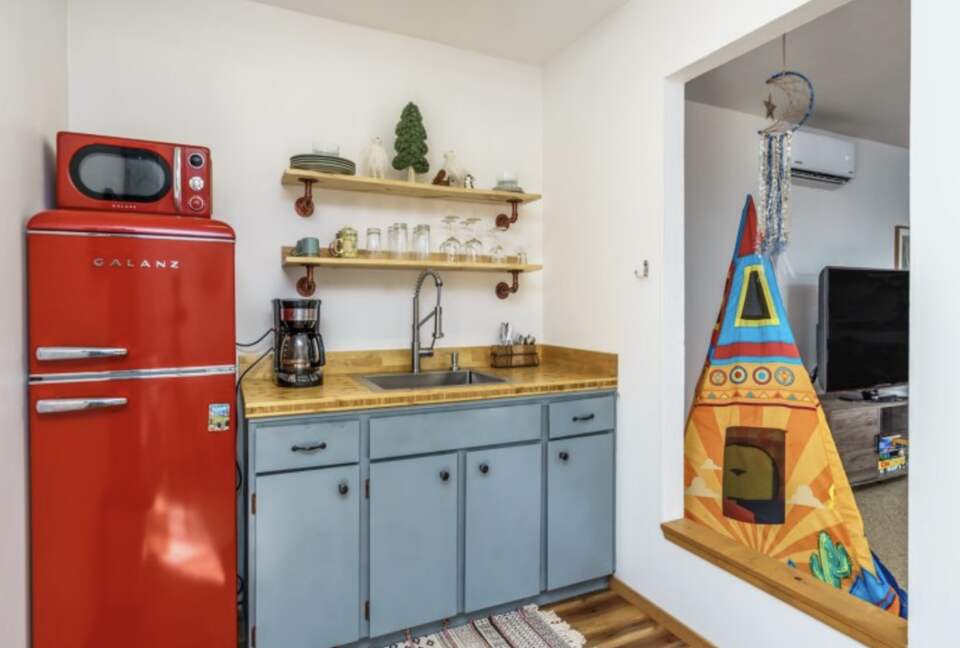 The Happy Place at Yosemite | Outdoor Adventurers Dream with Endless Amenities - Groveland, California