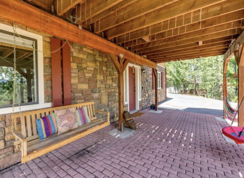 The Happy Place at Yosemite | Outdoor Adventurers Dream with Endless Amenities - Groveland, California