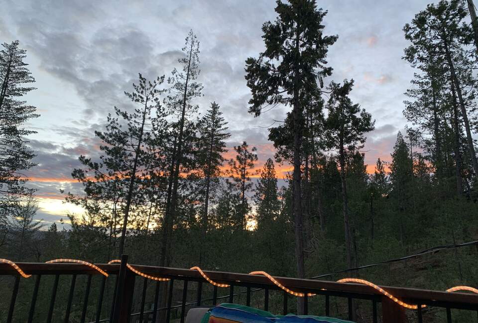 The Happy Place at Yosemite | Outdoor Adventurers Dream with Endless Amenities - Groveland, California