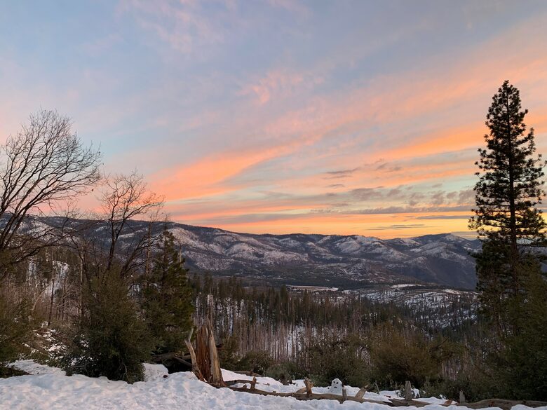 The Happy Place at Yosemite | Outdoor Adventurers Dream with Endless Amenities - Groveland, California