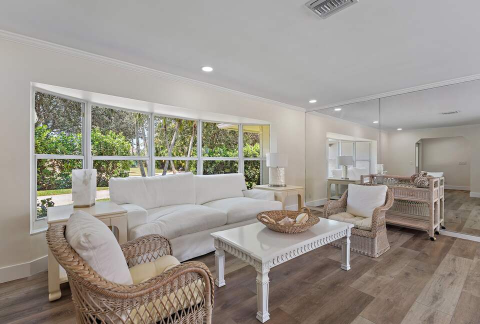 Jupiter Pool House | Minutes to best beaches and golf - Jupiter, Florida