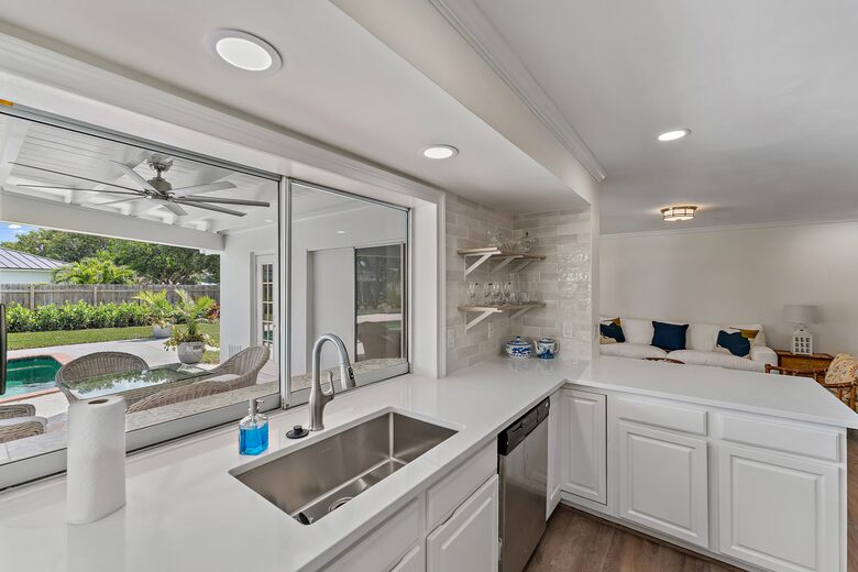 Jupiter Pool House | Minutes to best beaches and golf - Jupiter, Florida