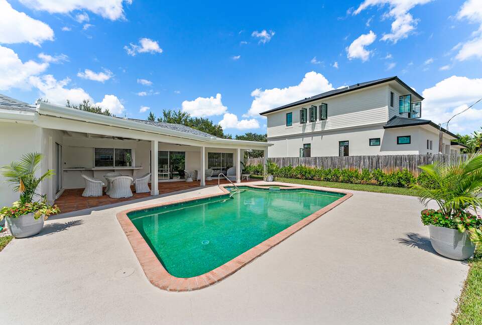 Jupiter Pool House | Minutes to best beaches and golf - Jupiter, Florida