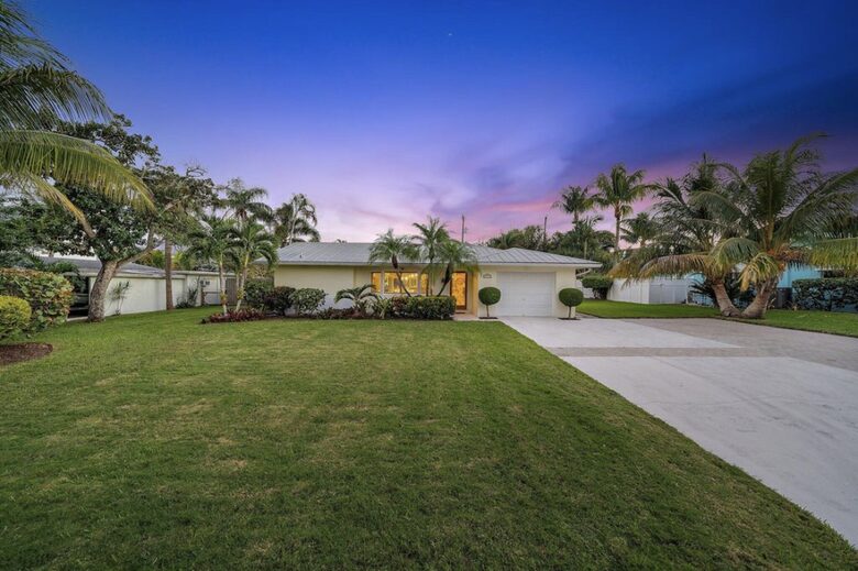 Amazing Jupiter Tropical Pool House - Jupiter, Florida