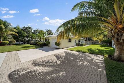 Amazing Jupiter Tropical Pool House - Jupiter, Florida