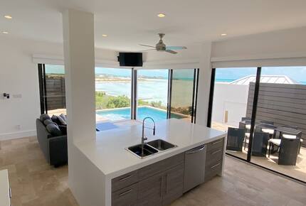 Modern Beachfront 2bd/2.5bth | With Rooftop Terrace and Pool - Providenciales, Turks and Caicos Islands