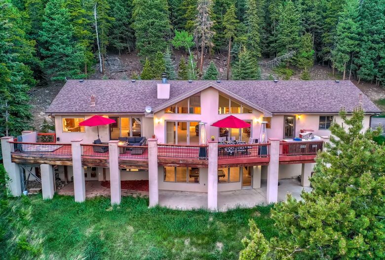 Entertainer's Dream in Evergreen - Evergreen, Colorado