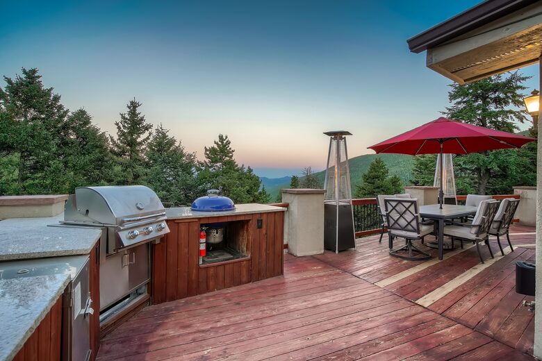 Entertainer's Dream in Evergreen - Evergreen, Colorado