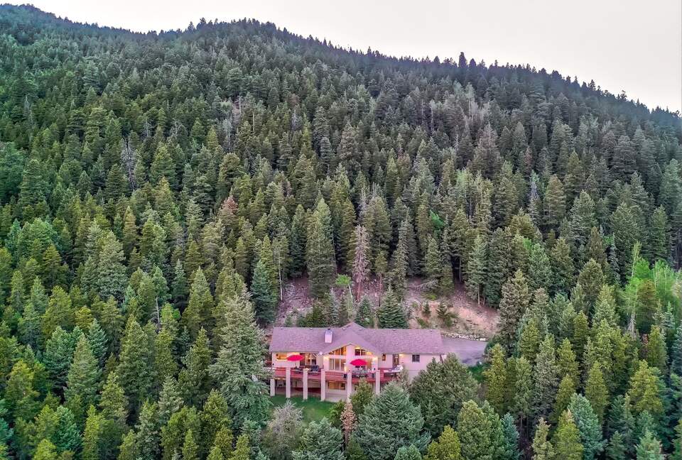 Entertainer's Dream in Evergreen - Evergreen, Colorado