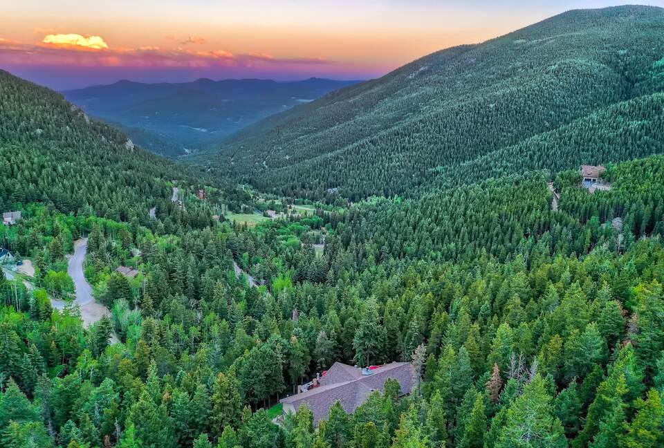 Entertainer's Dream in Evergreen - Evergreen, Colorado