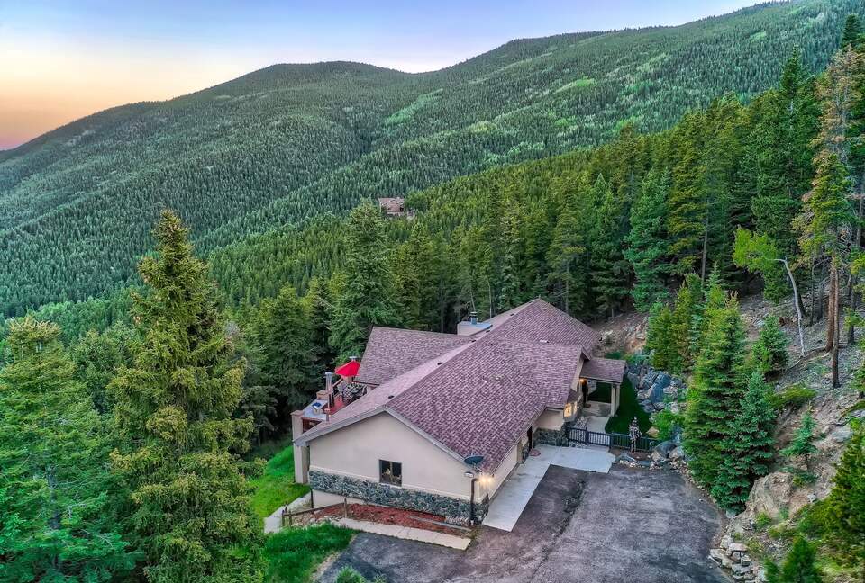 Entertainer's Dream in Evergreen - Evergreen, Colorado