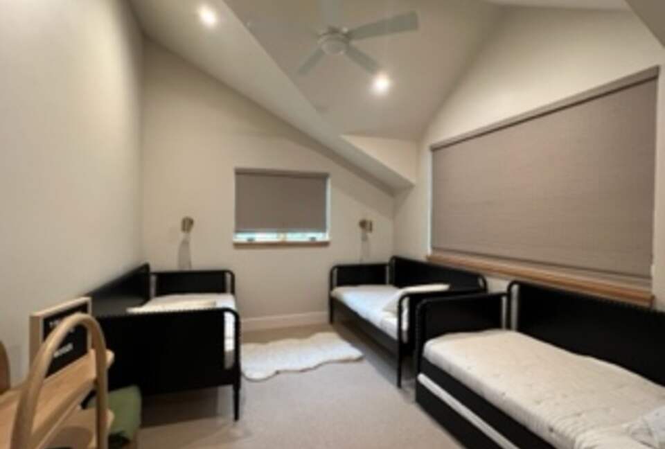 Mountain Modern Home Minutes From Ski Resorts and Lake Tahoe - Truckee, California