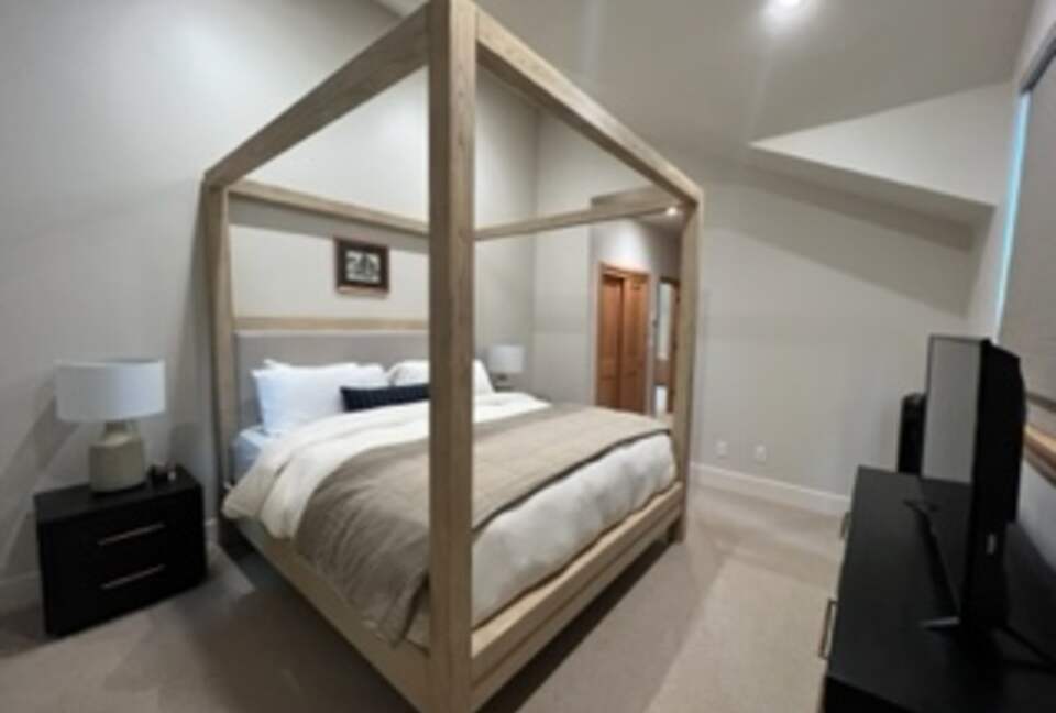 Mountain Modern Home Minutes From Ski Resorts and Lake Tahoe - Truckee, California