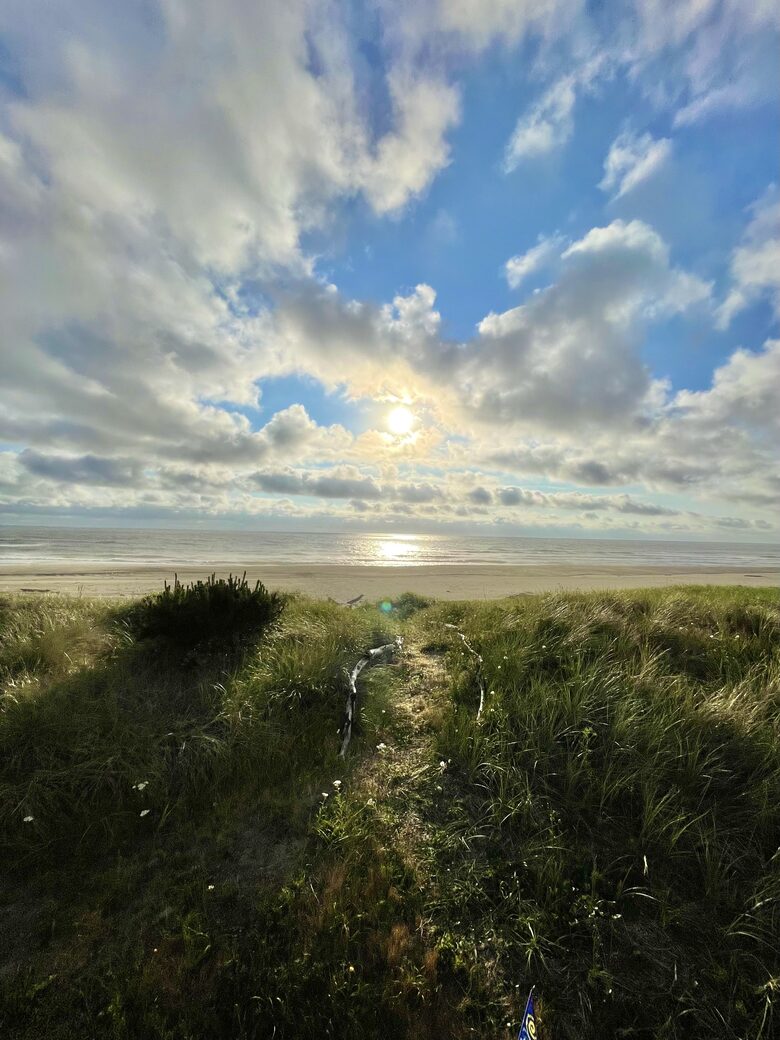 Backyard-pathway to the beach