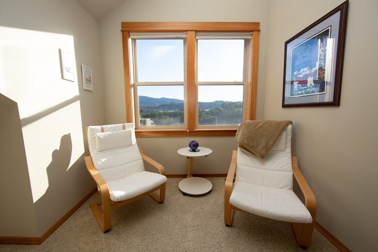 Sitting area in 3rd bedroom