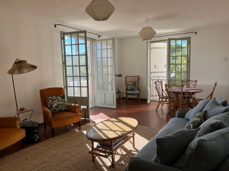 La Vigie French Countryside Cottage with a Pool - Apt, France