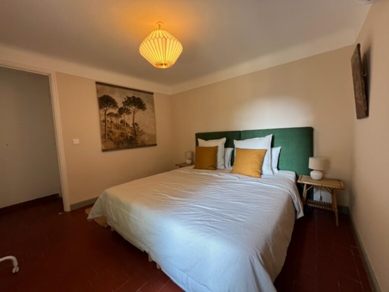 La Vigie French Countryside Cottage with a Pool - Apt, France