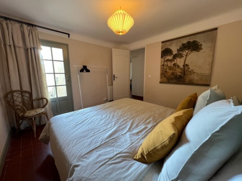 La Vigie French Countryside Cottage with a Pool - Apt, France