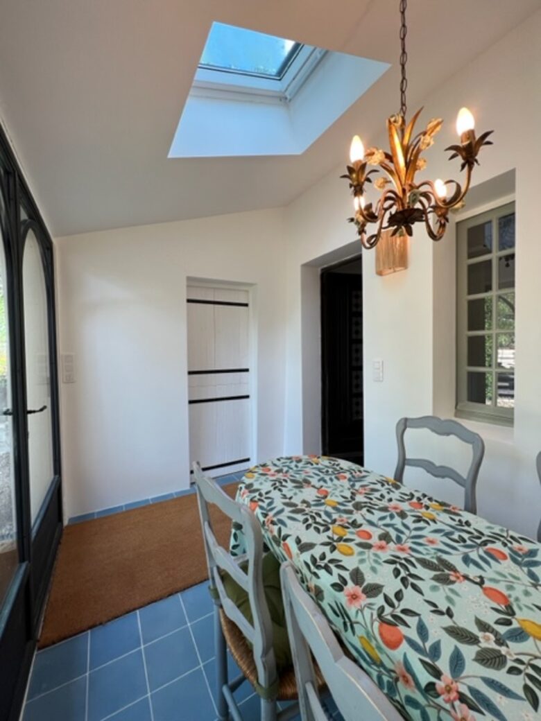 La Vigie French Countryside Cottage with a Pool - Apt, France