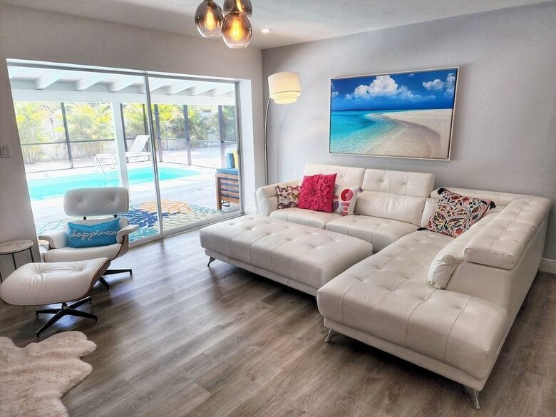 Sarasota Pool House - Heated Pool - EV Charger - Close to Beaches! - Sarasota, Florida