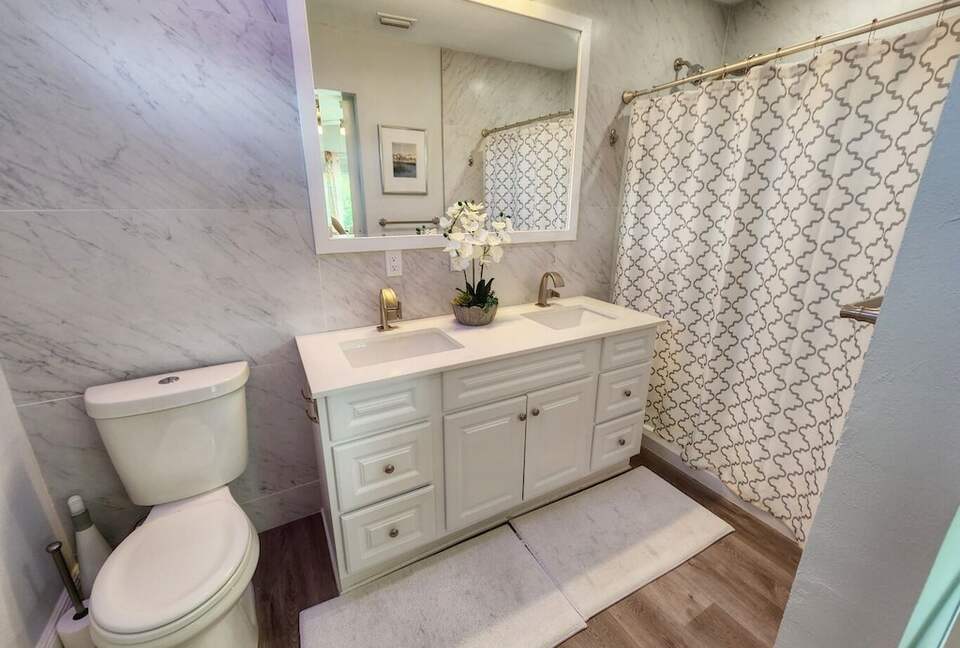 Sarasota Pool House - Heated Pool - EV Charger - Close to Beaches! - Sarasota, Florida