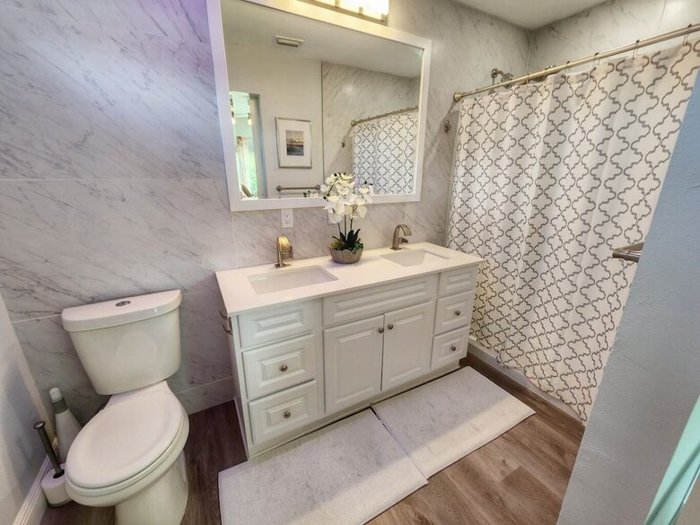 Sarasota Pool House - Heated Pool - EV Charger - Close to Beaches! - Sarasota, Florida