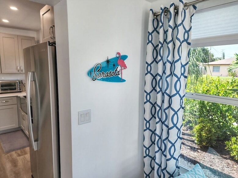 Sarasota Pool House - Heated Pool - EV Charger - Close to Beaches! - Sarasota, Florida