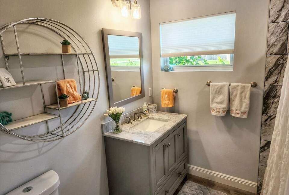 Sarasota Pool House - Heated Pool - EV Charger - Close to Beaches! - Sarasota, Florida