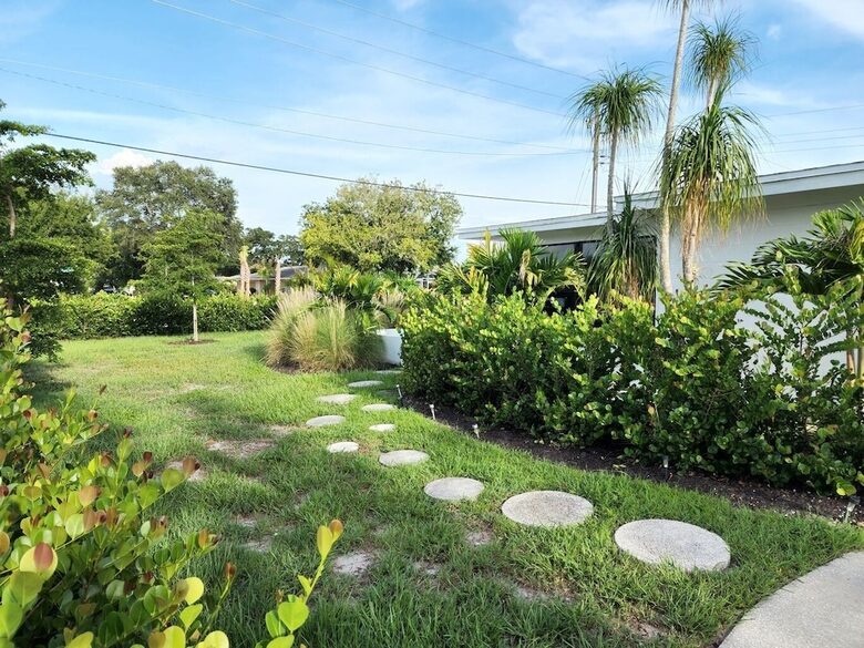 Sarasota Pool House - Heated Pool - EV Charger - Close to Beaches! - Sarasota, Florida