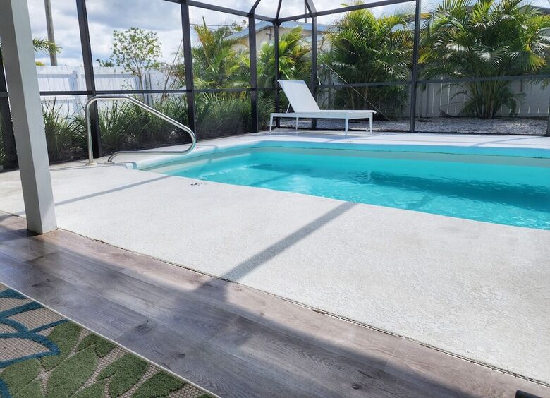 Sarasota Pool House - Heated Pool - EV Charger - Close to Beaches! - Sarasota, Florida