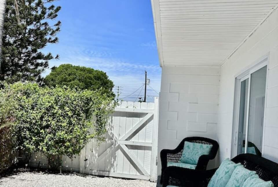 Sarasota Pool House - Heated Pool - EV Charger - Close to Beaches! - Sarasota, Florida