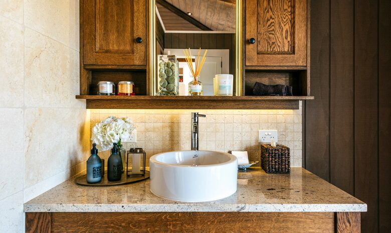 Te Rere Estate (R) - Waiheke Island, New Zealand