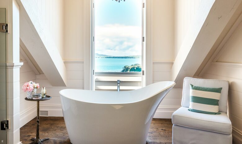 Te Rere Estate (R) - Waiheke Island, New Zealand