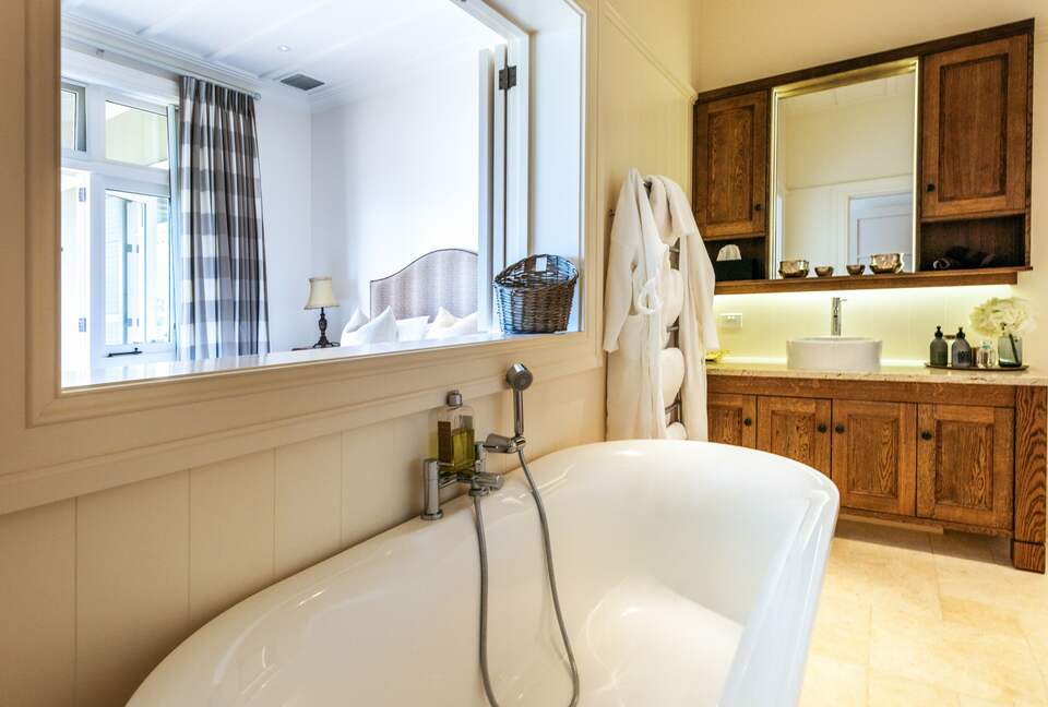 Te Rere Estate (R) - Waiheke Island, New Zealand