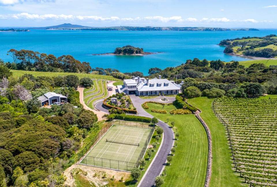 Te Rere Estate (R) - Waiheke Island, New Zealand