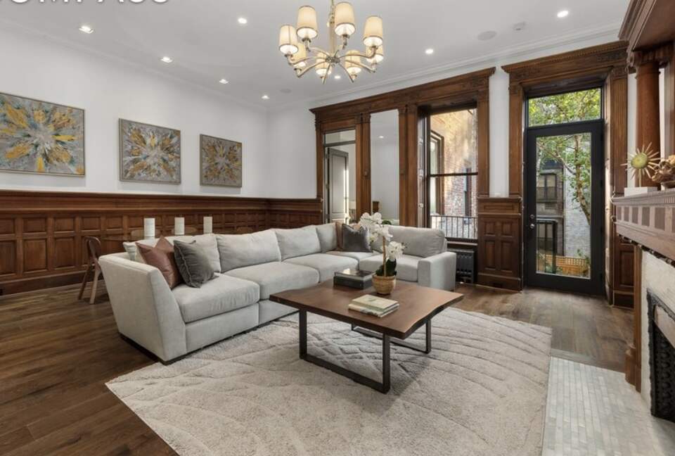 Upper West Side Stunner - 8 Bedrooms - New York City, New York