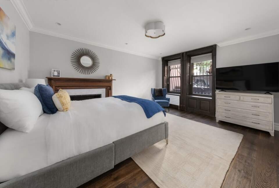 Upper West Side Stunner - 8 Bedrooms - New York City, New York