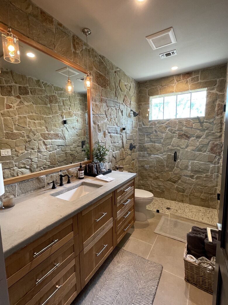 Ranch Road Hill Country Luxury Retreat on 300 Plus Private Acres! - Mason, Texas