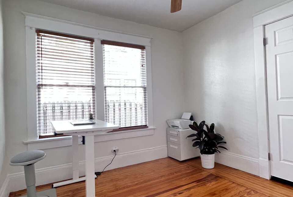 Craftsman Bungalow in Historic Kenwood - 3 Blocks to Central Ave! - St. Petersburg, Florida