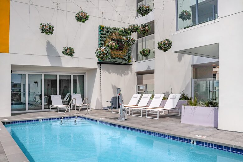 Inspire Hollywood - Brand New Luxury 2 Bedroom Condo - Los Angeles, California
