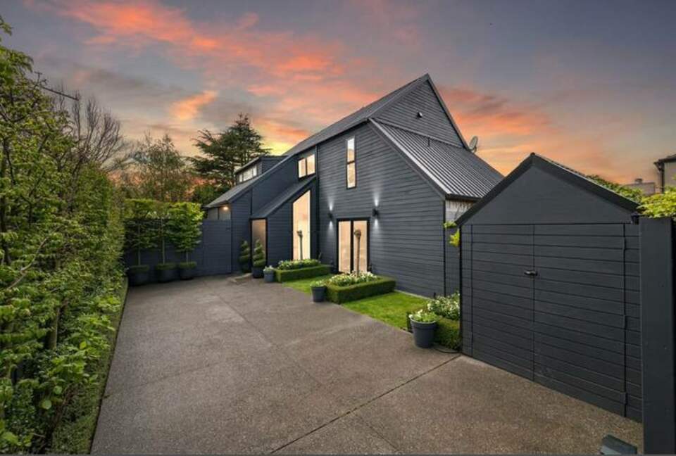 Fendalton Home - Christchurch, New Zealand