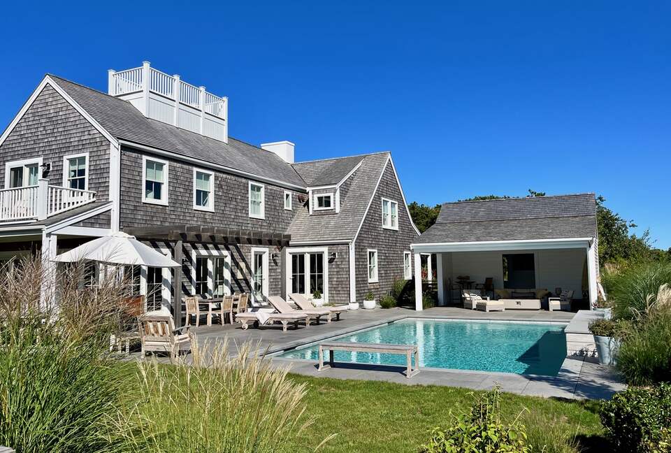 Coastal Modern Beach Home - Nantucket, Massachusetts