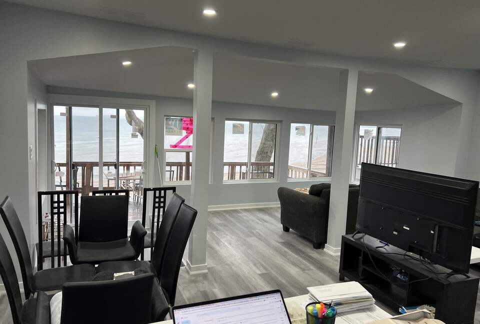 Josh’s Beach House - Wainfleet, Canada