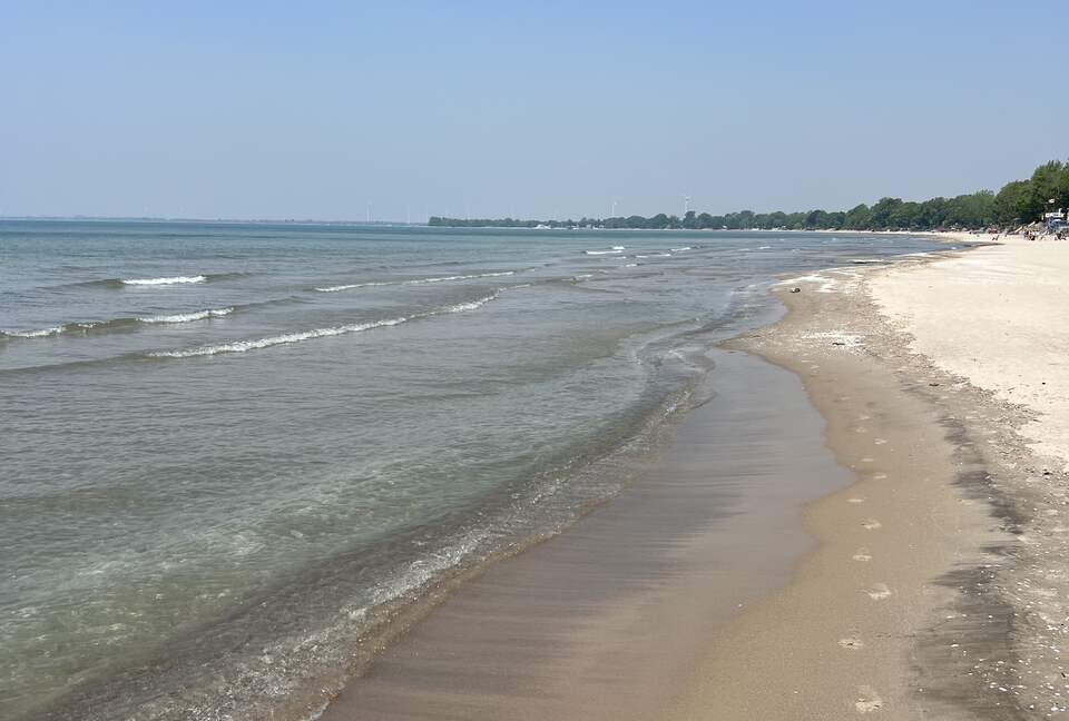 Josh’s Beach House - Wainfleet, Canada
