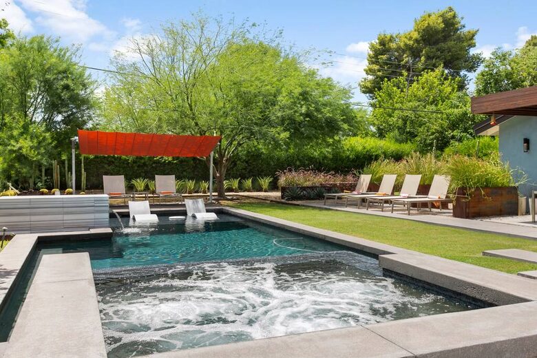 Phoenix Sunshine | Saltwater Pool, Spa, Firepit, & Surround sound - Phoenix, Arizona