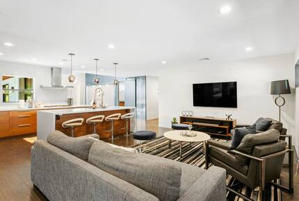 Phoenix Sunshine | Saltwater Pool, Spa, Firepit, & Surround sound - Phoenix, Arizona