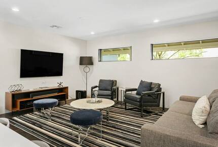 Phoenix Sunshine | Saltwater Pool, Spa, Firepit, & Surround sound - Phoenix, Arizona