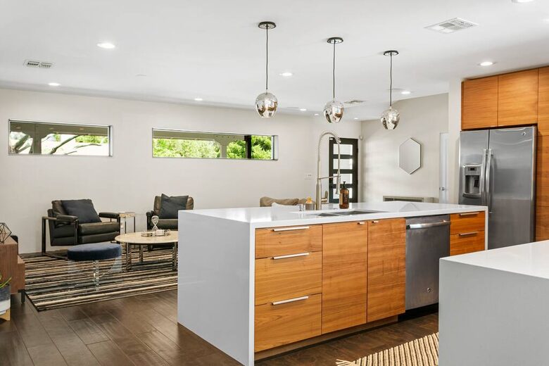 Phoenix Sunshine | Saltwater Pool, Spa, Firepit, & Surround sound - Phoenix, Arizona