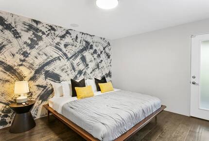 Phoenix Sunshine | Saltwater Pool, Spa, Firepit, & Surround sound - Phoenix, Arizona