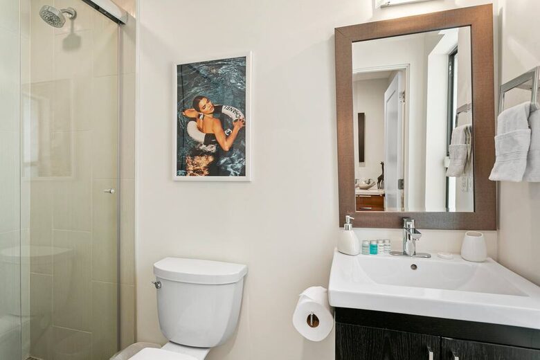 Phoenix Sunshine | Saltwater Pool, Spa, Firepit, & Surround sound - Phoenix, Arizona